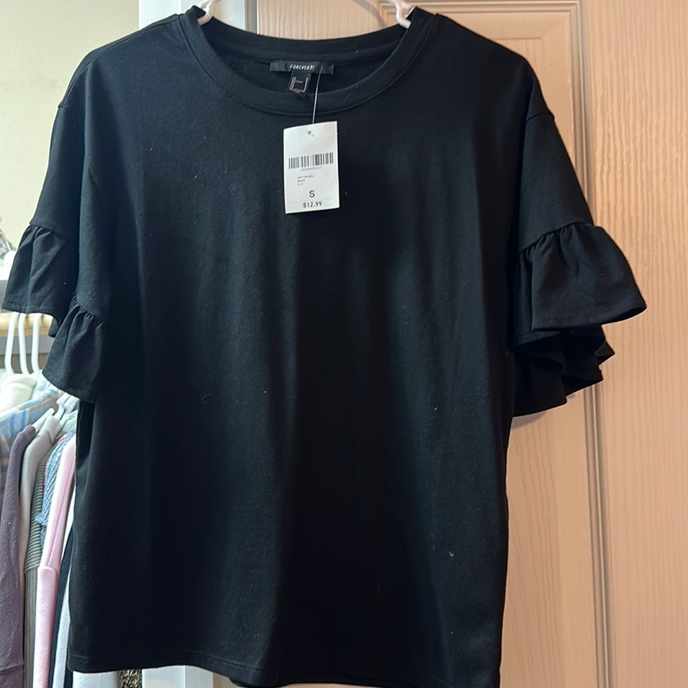 F21 Black Ruffle Sleeve Tee. New with Tags!
